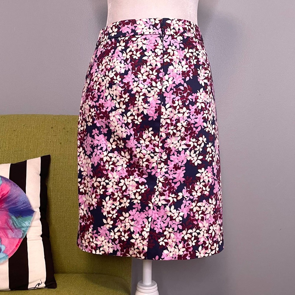 J Crew Floral The Pencil Straight Skirt 0 Pink Blue White - Picture 5 of 5